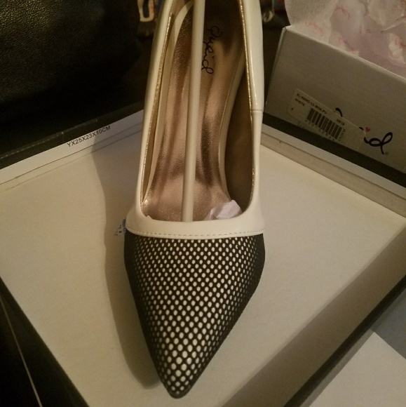 Brand New Heels - Picture 2 of 4